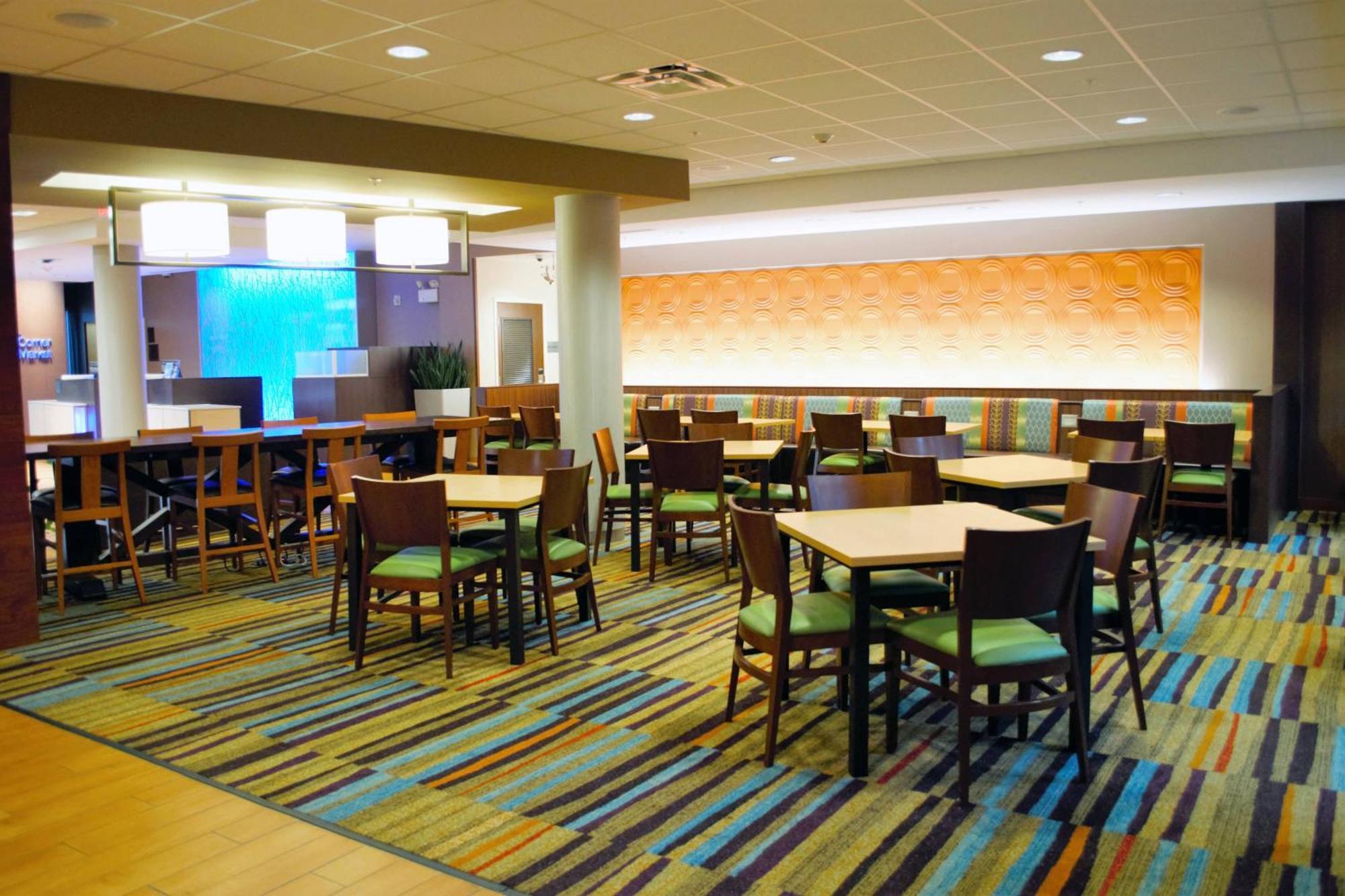 Fairfield Inn & Suites By Marriott Stroudsburg Bartonsville/Poconos Zewnętrze zdjęcie