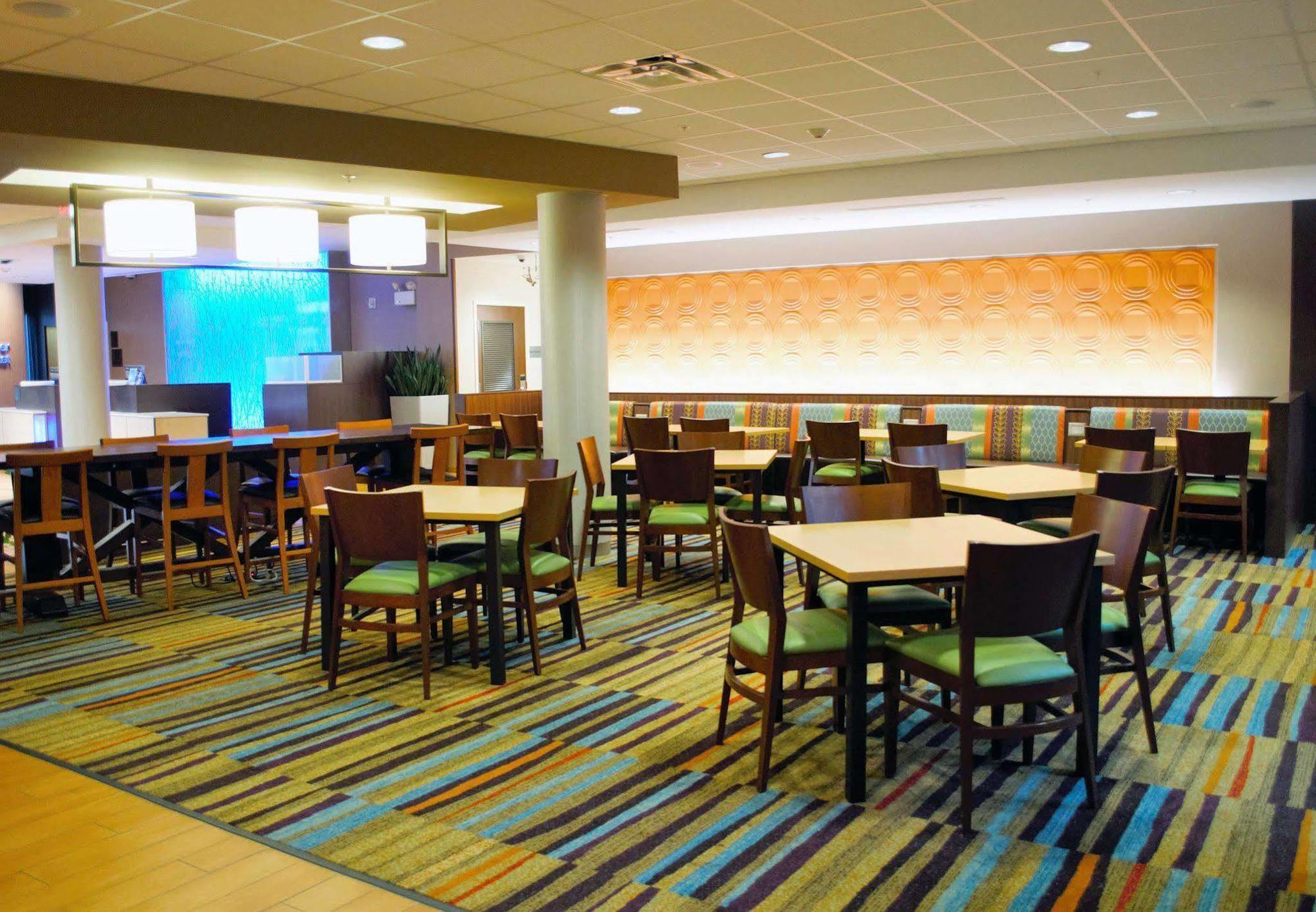 Fairfield Inn & Suites By Marriott Stroudsburg Bartonsville/Poconos Zewnętrze zdjęcie